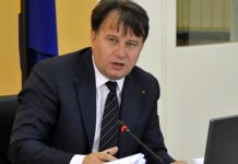 Federalni premijer Nikšić pozvao ministre koji nemaju podršku parlamentarne većine da odstupe s funkcija Niksic Nermin