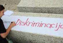 Mladi performansom poručili: Borba protiv fašizma se nastavlja