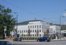 Iz SAD-a sutra stiže 13 čamaca i 50.000 dolara pomoći