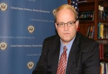 Komšić se sastao sa Jonathanom Mooreom