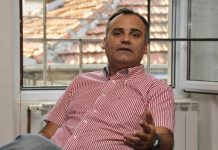 U Pozorištu mladih predstava u režiji Dine Mustafića “Samo nek’ ne puca”