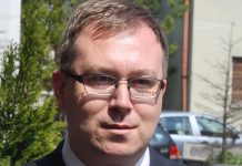 Lipovača: Ko preuzima pečate i odgovornost?