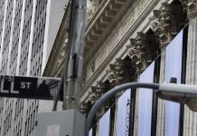 Wall Street zarađuje više u bonusima, nego svi Amerikanci koji rade za minimalac