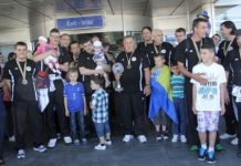 Prvake svijeta dočekale samo porodice i prijatelji