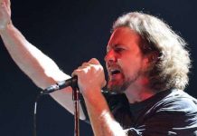 Eddie Vedder iz Pearl Jama na koncertu održao anti-ratni govor (VIDEO)