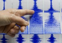 Japan pogođen zemljotresom i cunamijem