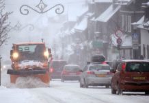 New York se oporavlja od snježne mećave, dok je snijeg blokirao Washington