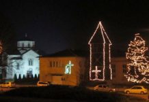 Građani Drvara sami okitili grad