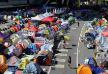 HONG KONG: Demonstrantima rok do četvrtka da napuste kamp