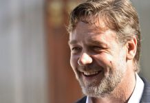 Russell Crowe razmišlja o kupovini Leeds Uniteda