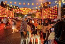 Pred početak Kineske nove godine: Hiljade lampiona krase “Kineski grad” u Indoneziji