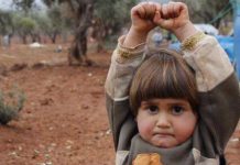 Kako sam fotografisao malenu Hudeju: Mislila je da je oružje i podigla je ruke od straha!