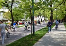 Sarajlije uživale u sunčanoj nedjelji šetnjom kroz Vilsonovo šetalište (FOTOGALERIJA)