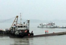 KINA: Potonuo brod sa više od 400 putnika