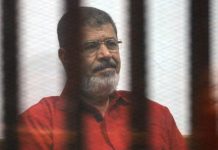 Mursi odbija zatvorsku zranu: Sumnja na pokušaj trovanja