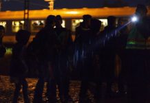 Mađarska zatvorila granice s Hrvatskom, razvučena bodljikava žica, stigli i vodeni topovi