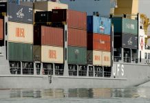 U Iranu potonuo teretni brod sa 153 kontejnera