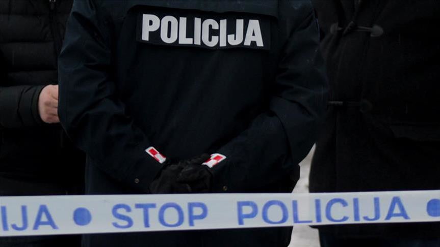 policija
