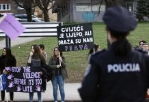 Zenica: Centar ženskih prava organizovao šetnju povodom 8. marta, Dana žena