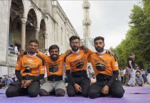 Na biciklima putuju iz Londona u Medinu kako bi obavili hadž