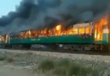 Jeziva nesreća: Zapalio se voz u Pakistanu, poginulo više od 60 ljudi