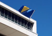 Zastava BiH se zavihorila na zgradi Skupštine kanadskog Hamiltona