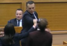 Bruka u Banjoj Luci: Ministar MUP-a Lukač fizički nasrnuo na zastupnika Stanivukovića