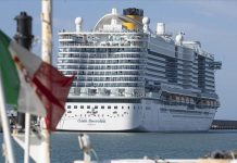 Italijanski kruzer sa 6 hiljada putnika zadržan u luci zbog sumnje na koronavirus