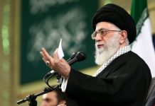 Žestok govor iranskog vođe, masa uzvikivala: Smrt Americi!