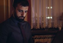 (INTERVJU) Adis Ahmethodžić: “U pisanju se odmaram od posla i čuvam od toka kapitalizma”