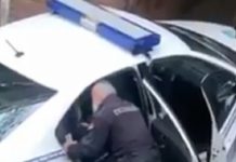Uznemirujući snimak iz Beograda: Brutalnost na djelu, policajac šamara mladića koji je prekršio policijski sat