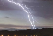 Grom udario u visokonaponski dalekovod, poginulo 20 osoba