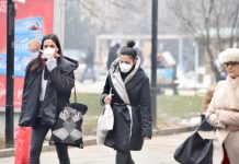 Od sutra nošenje maski na otvorenom nije obavezno uz razmak od dva metra