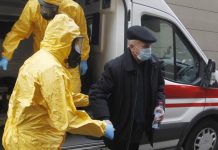 U BiH zaražene još 32 osobe, u UKC-u Tuzla oboljeli doktor i pacijent