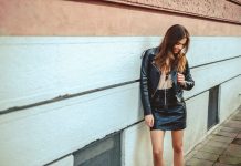 Kožna suknja – komad koji odolijeva svakom trendu