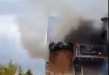 Troje poginulo: Avion se sudario s balonom, pa udario u zgradu