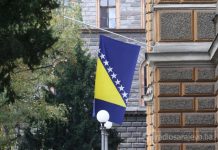 Prvi put ambasade BiH u cijelom svijetu spustit će zastave na pola koplja