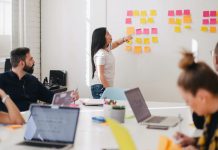 Morate li kolegama s posla govoriti o stvarima iz privatnog života?