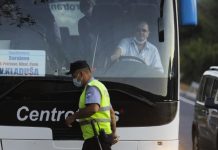 Policija na ulazu u Ključ sve kontroliše: Ne dozvoljavaju ulazak migrantima u USK