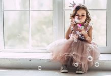 Draga djevojčice, vrijediš mnogo više od brojke na vagi, od odjeće koju nosiš i od ocjena u knjižici