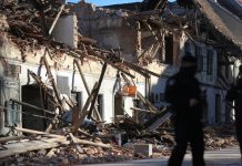 Novi zemljotresi noćas u Petrinji, dio stanovništva noć proveo vani