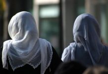Ustavni sud Austrije: Neustavna zabrana nošenja marame u osnovnim školama