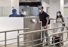 Britanci bi u budućnosti mogli dobiti “COVID pasoše”