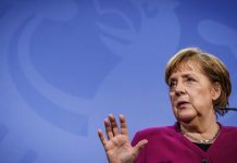 Merkel: Uskrs treba proslaviti tiho, uzdržati se od putovanja