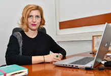 husic-mehmedovic-pokajem-se-svaki-dan-zbog-ulaska-u-politiku-zbunjena-sam-studentskim-reakcijama