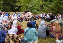 U Trnovu odata počast brutalno ubijenim Srebreničanima