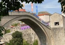 Počeli tradicionalni skokovi sa Starog mosta u Mostaru