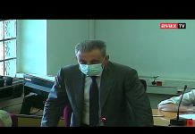 Mehmedagića policija nije našla kući, pa ga nazvali, a on rekao: “Eto me za sat, samo da se obučem”