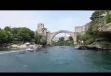 Vožnja čamcem ispod Starog mosta u Mostaru