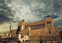 Prepolovljen je broj turističkih rezervacija Italijana